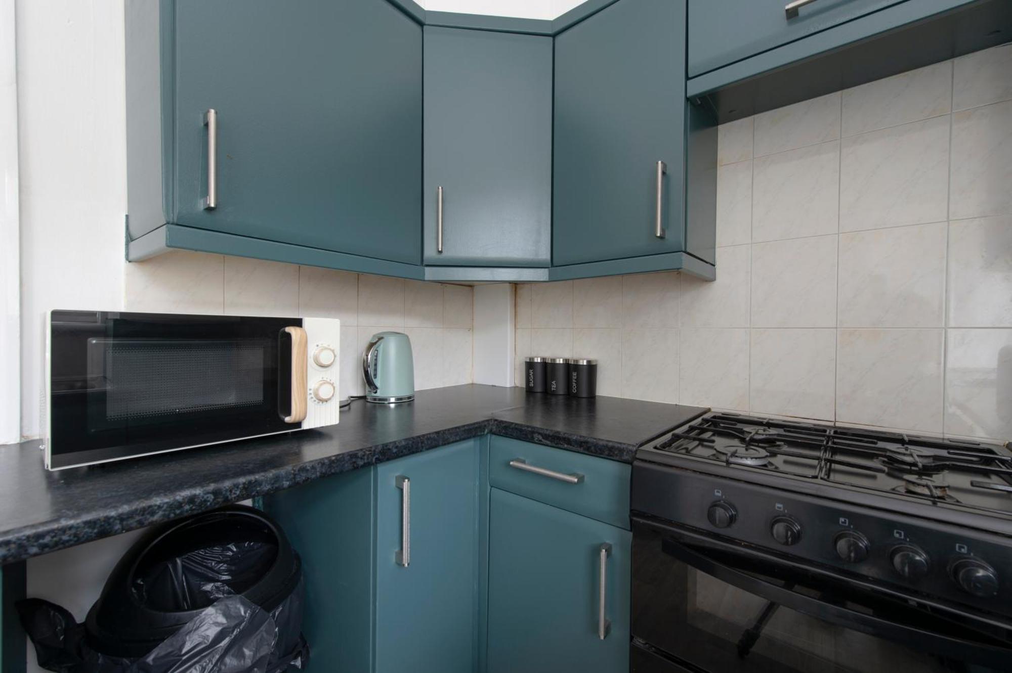 3 Bed House In Rochester 4 Beds Sleeps 7 Wainscot Bagian luar foto