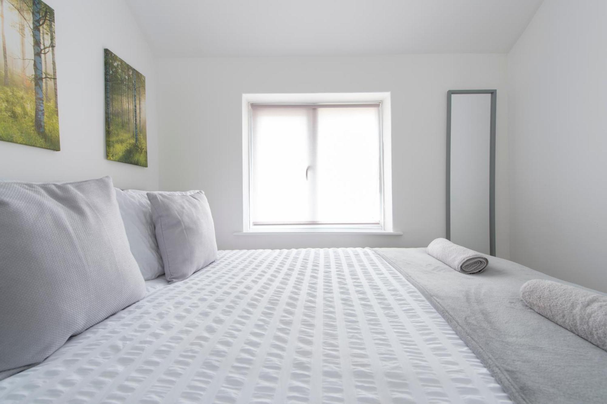 3 Bed House In Rochester 4 Beds Sleeps 7 Wainscot Bagian luar foto